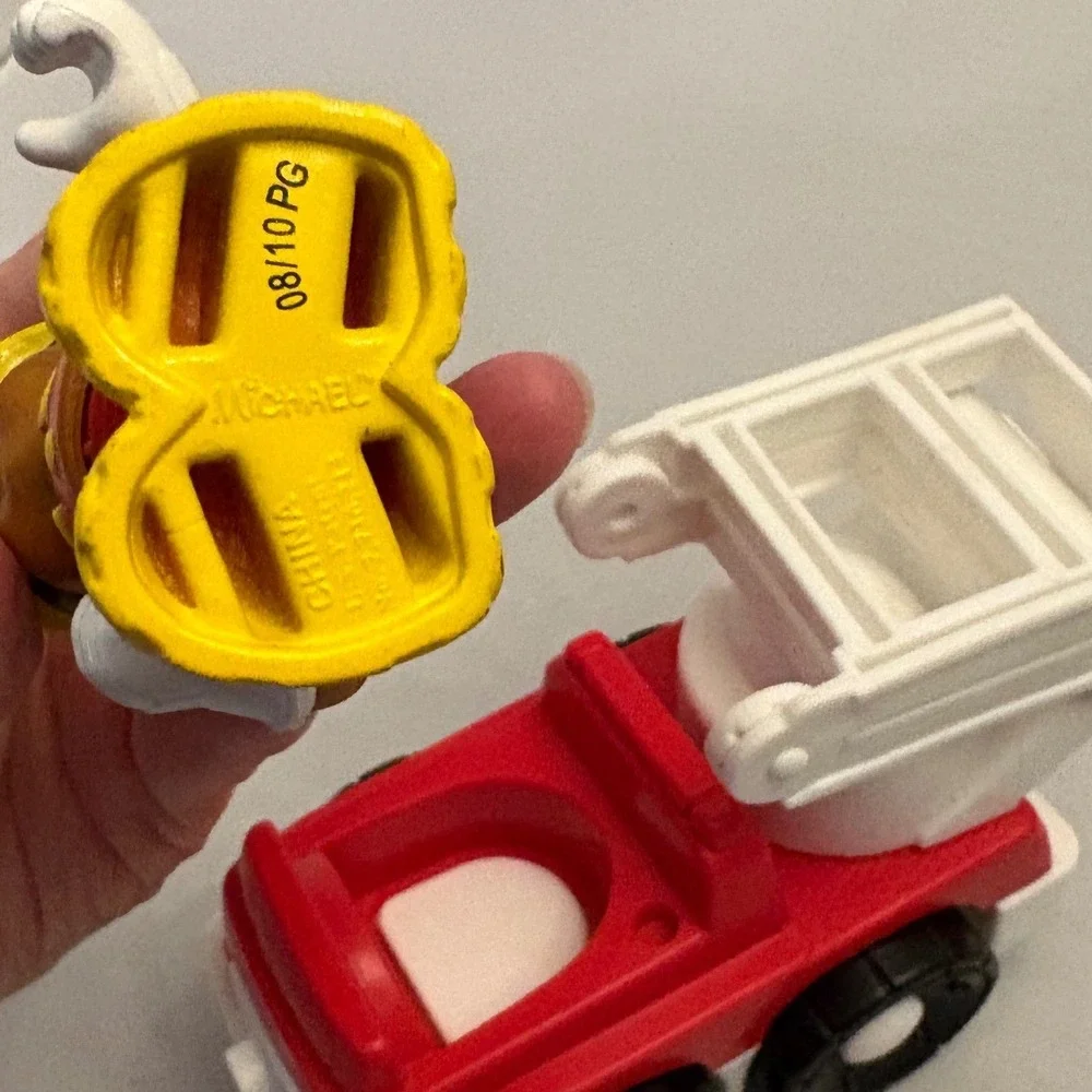 Fisher‎ Price Little People Fire Truck Firefighter Toy Ladder Vehicle 2010 FO